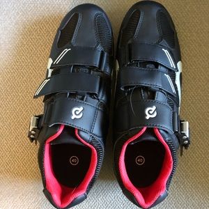 Peloton delta cleat. Size 40.